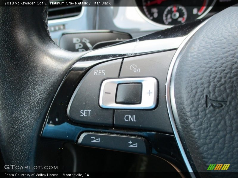 Platinum Gray Metallic / Titan Black 2018 Volkswagen Golf S
