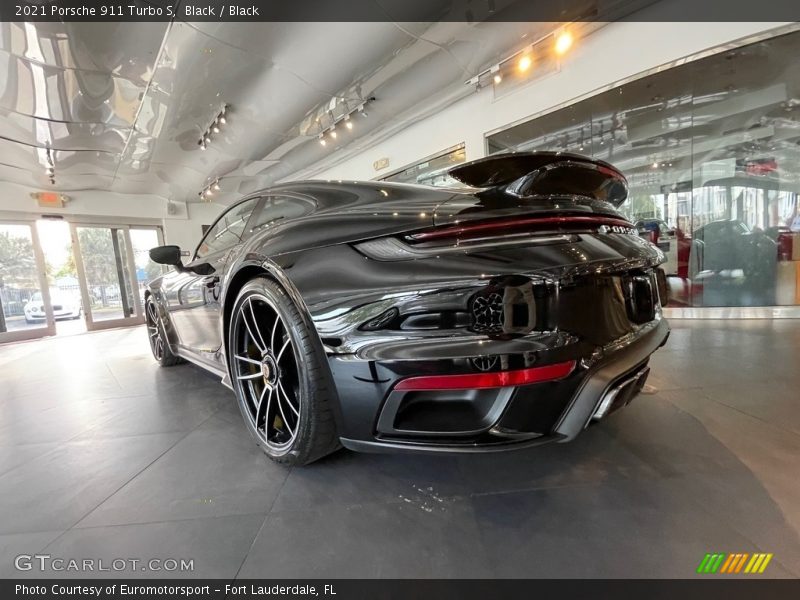 Black / Black 2021 Porsche 911 Turbo S