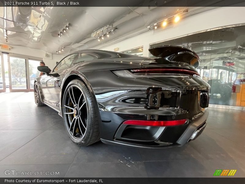 Black / Black 2021 Porsche 911 Turbo S