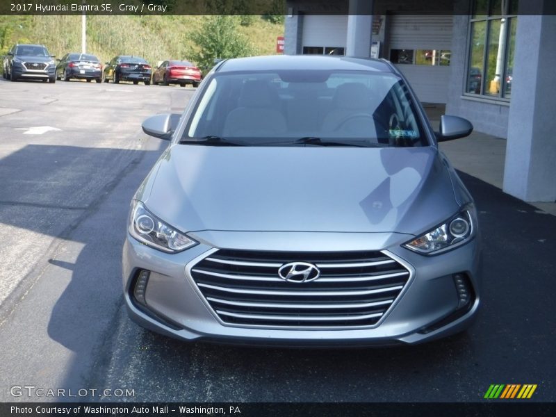 Gray / Gray 2017 Hyundai Elantra SE