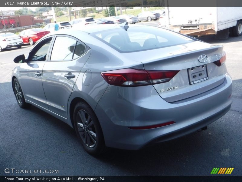 Gray / Gray 2017 Hyundai Elantra SE
