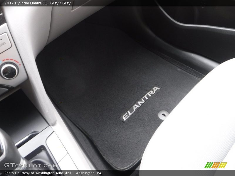 Gray / Gray 2017 Hyundai Elantra SE