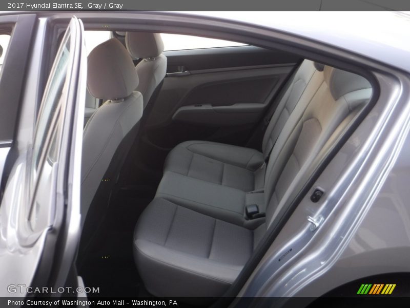 Gray / Gray 2017 Hyundai Elantra SE