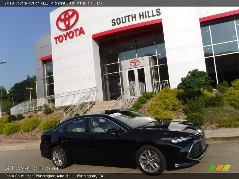 Midnight Black Metallic / Black 2019 Toyota Avalon XLE