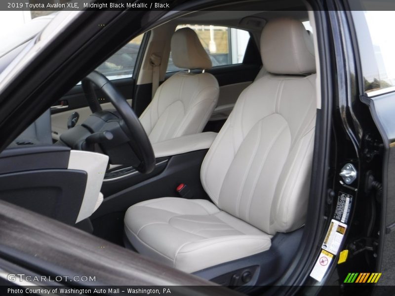 Midnight Black Metallic / Black 2019 Toyota Avalon XLE
