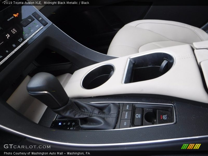 Midnight Black Metallic / Black 2019 Toyota Avalon XLE