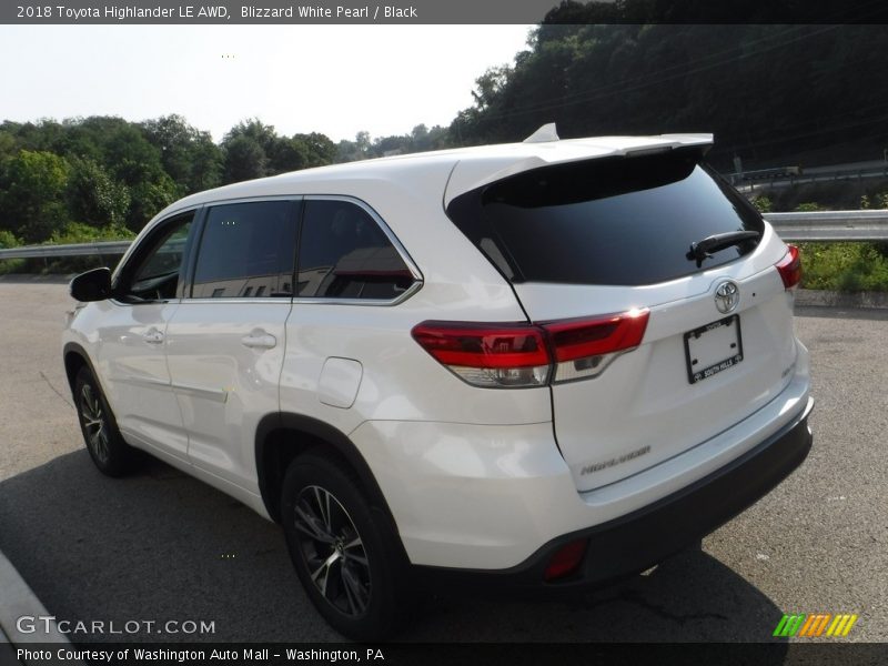 Blizzard White Pearl / Black 2018 Toyota Highlander LE AWD