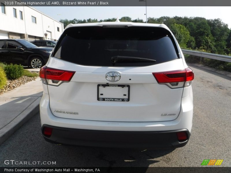 Blizzard White Pearl / Black 2018 Toyota Highlander LE AWD
