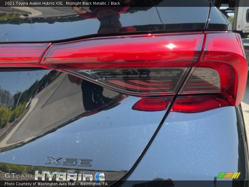  2021 Avalon Hybrid XSE Logo