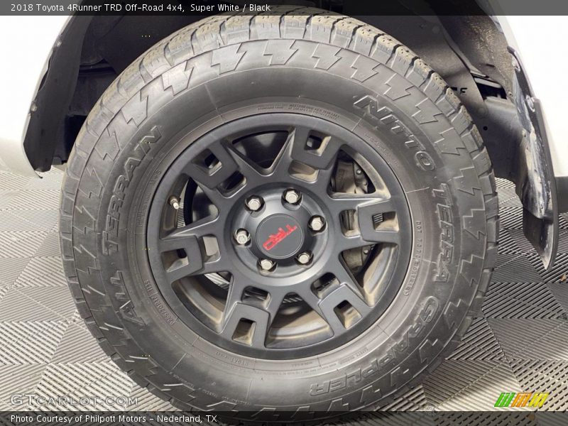 Super White / Black 2018 Toyota 4Runner TRD Off-Road 4x4