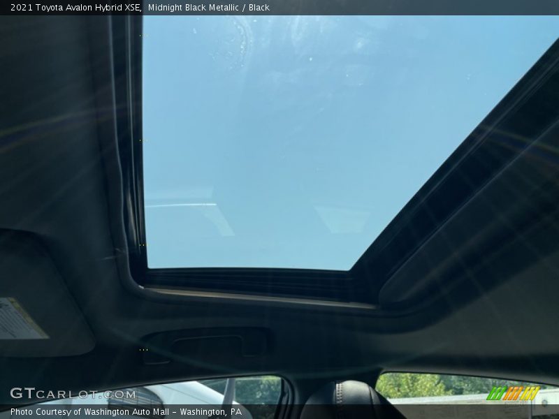Midnight Black Metallic / Black 2021 Toyota Avalon Hybrid XSE
