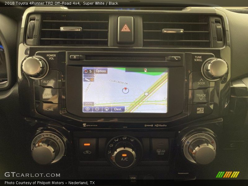 Super White / Black 2018 Toyota 4Runner TRD Off-Road 4x4