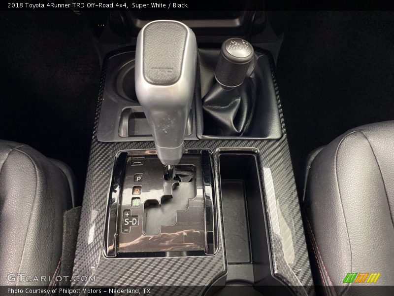 Super White / Black 2018 Toyota 4Runner TRD Off-Road 4x4