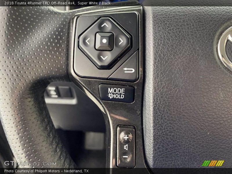 Super White / Black 2018 Toyota 4Runner TRD Off-Road 4x4