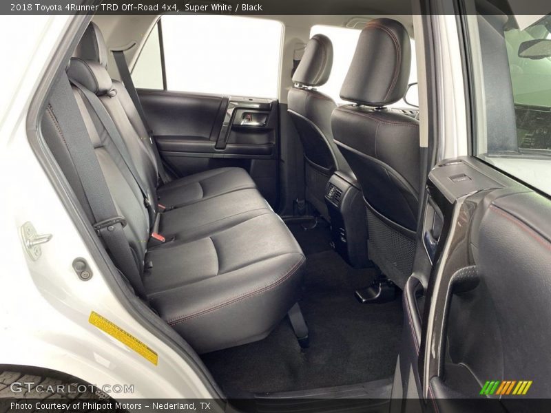 Super White / Black 2018 Toyota 4Runner TRD Off-Road 4x4