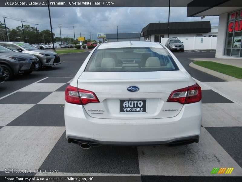 Crystal White Pearl / Ivory 2019 Subaru Legacy 2.5i Premium