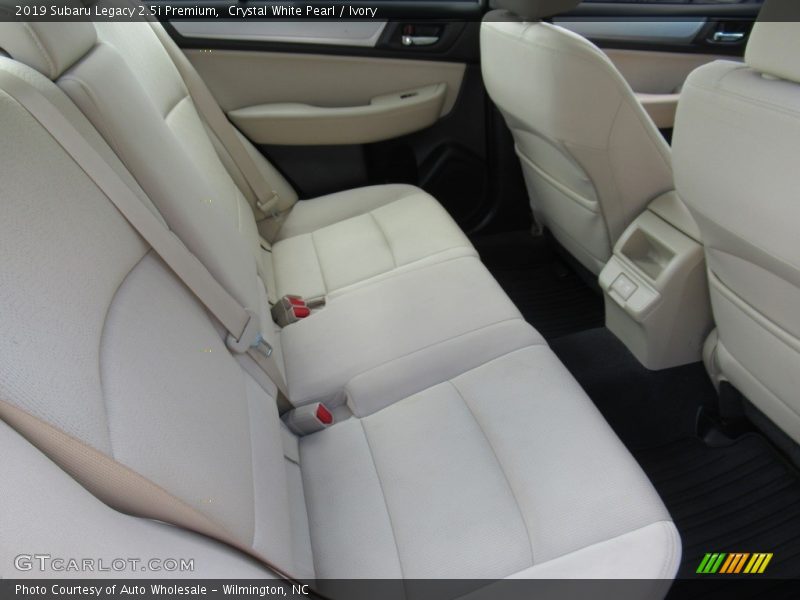 Crystal White Pearl / Ivory 2019 Subaru Legacy 2.5i Premium