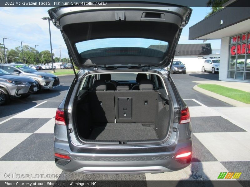 Platinum Gray Metallic / Gray 2022 Volkswagen Taos S
