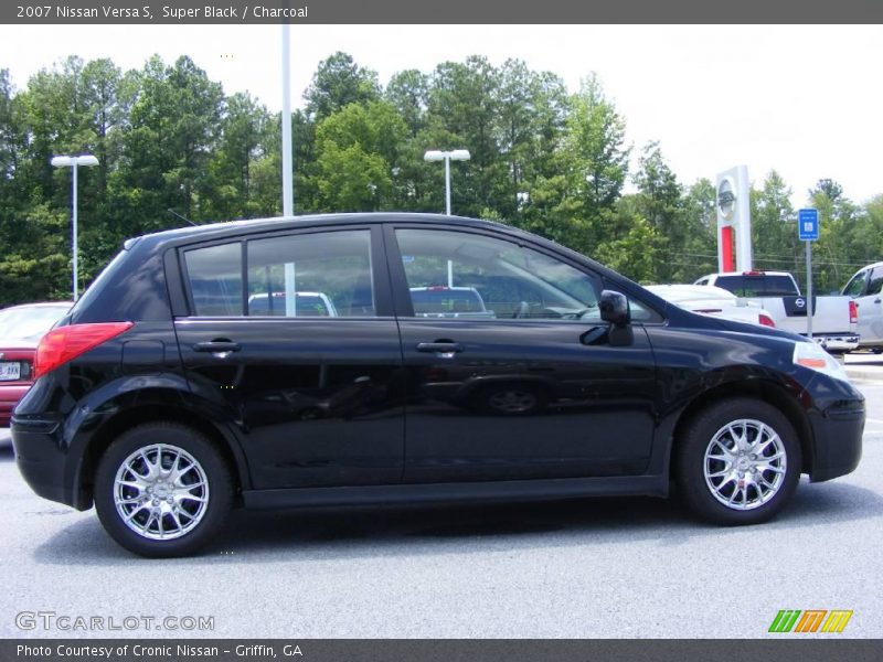 Super Black / Charcoal 2007 Nissan Versa S