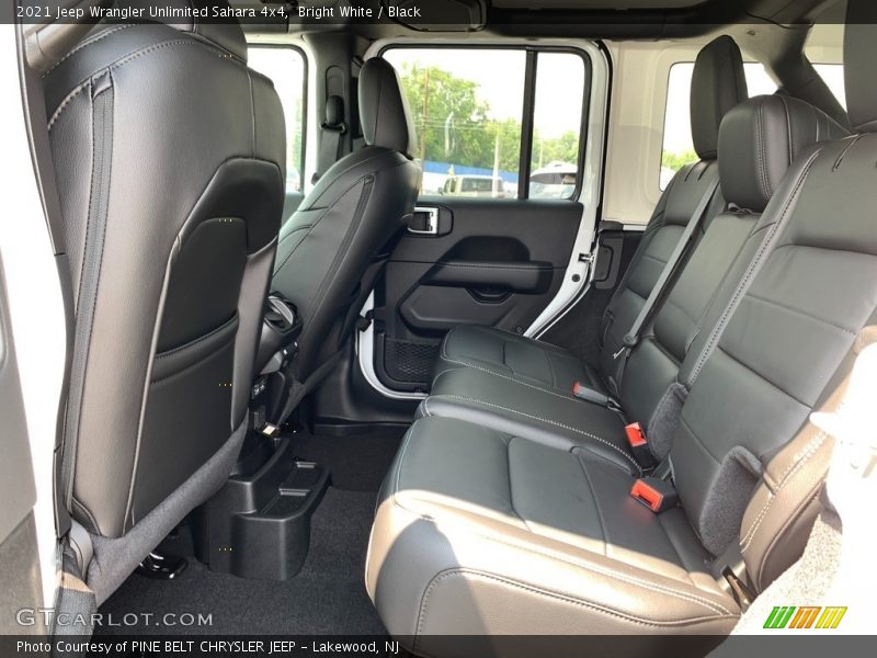 Bright White / Black 2021 Jeep Wrangler Unlimited Sahara 4x4