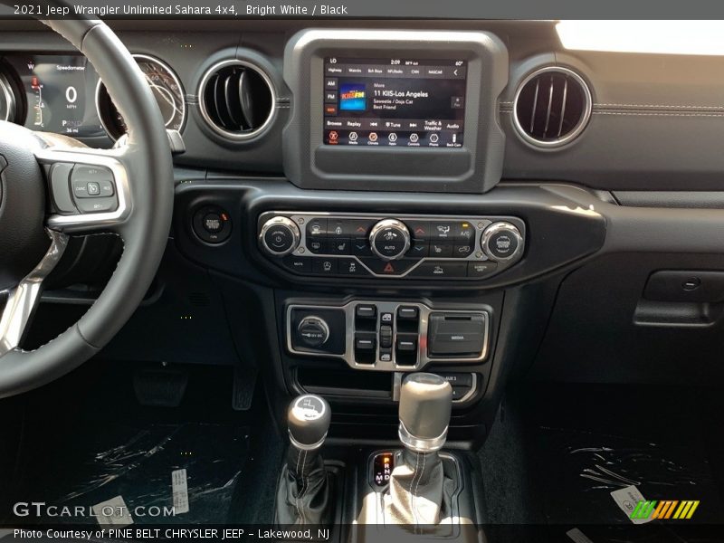 Bright White / Black 2021 Jeep Wrangler Unlimited Sahara 4x4