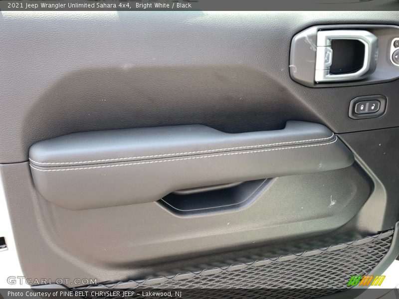 Bright White / Black 2021 Jeep Wrangler Unlimited Sahara 4x4