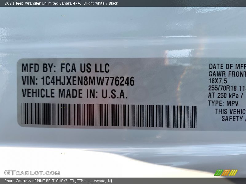 Bright White / Black 2021 Jeep Wrangler Unlimited Sahara 4x4