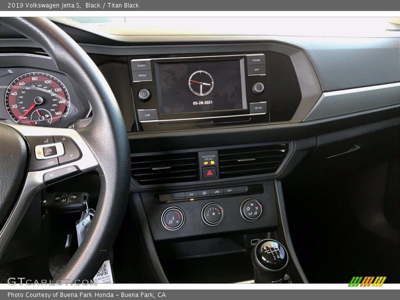 Black / Titan Black 2019 Volkswagen Jetta S