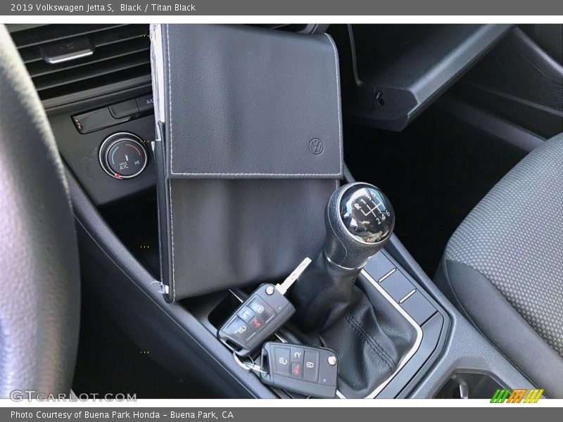Black / Titan Black 2019 Volkswagen Jetta S