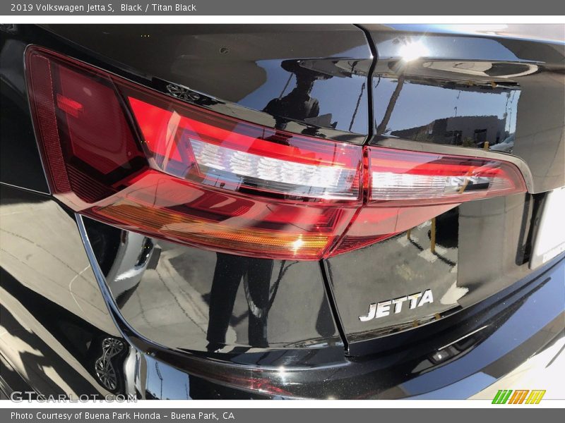 Black / Titan Black 2019 Volkswagen Jetta S