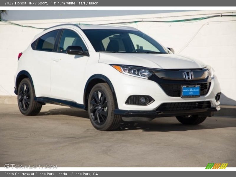 Front 3/4 View of 2022 HR-V Sport