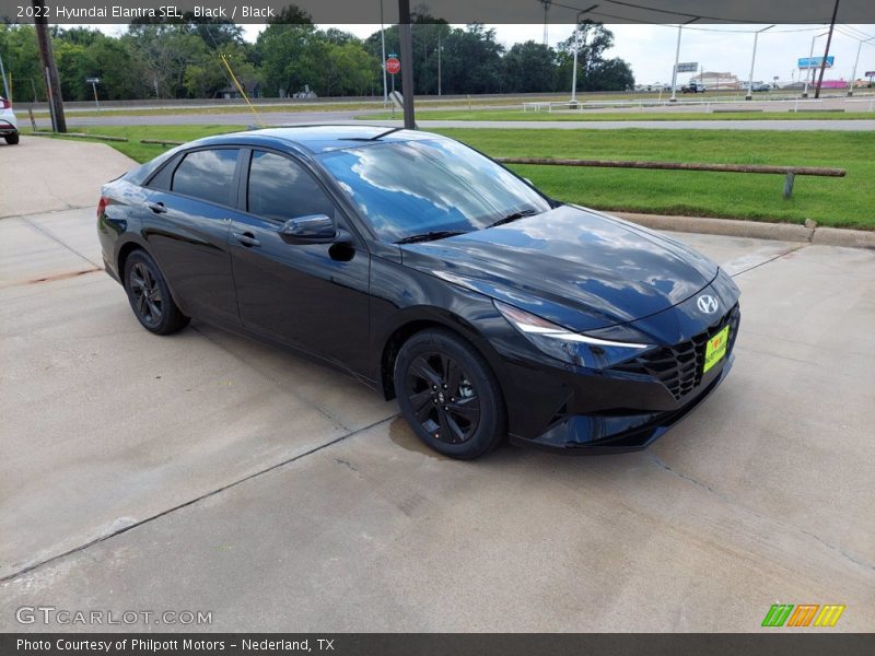 Black / Black 2022 Hyundai Elantra SEL