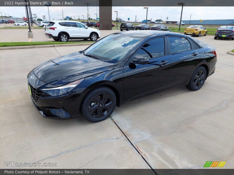 Black / Black 2022 Hyundai Elantra SEL