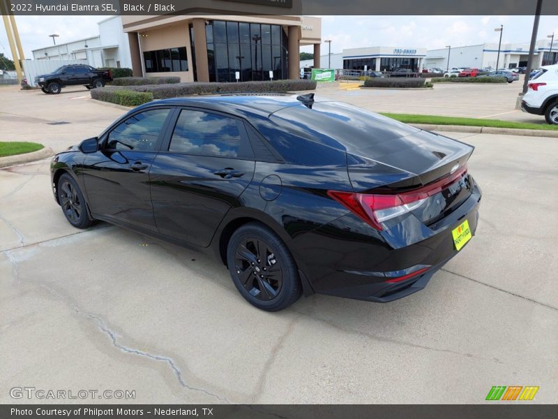 Black / Black 2022 Hyundai Elantra SEL