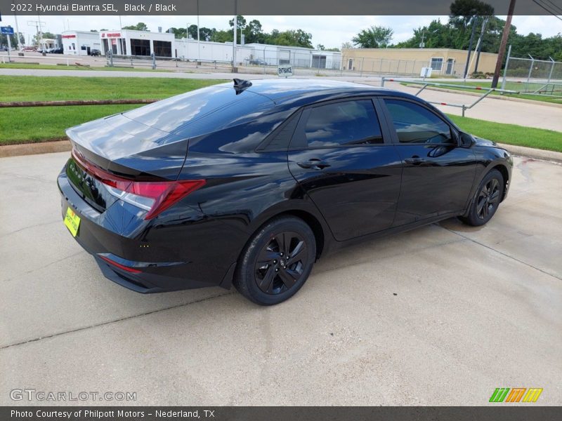 Black / Black 2022 Hyundai Elantra SEL
