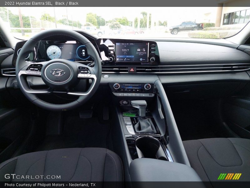 Black / Black 2022 Hyundai Elantra SEL