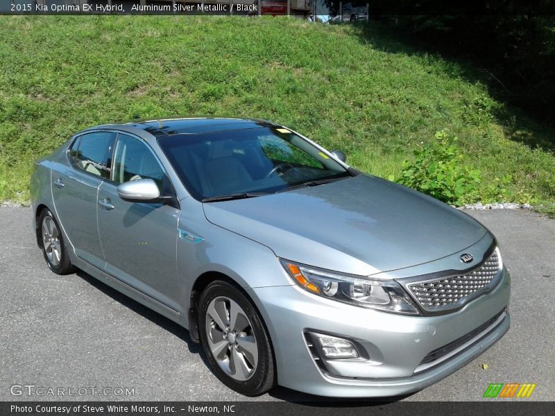 Front 3/4 View of 2015 Optima EX Hybrid
