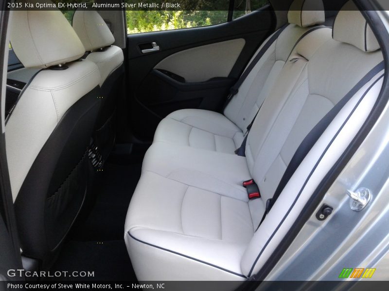 Rear Seat of 2015 Optima EX Hybrid