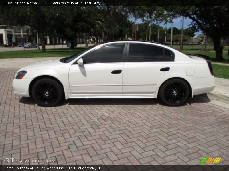 Satin White Pearl / Frost Gray 2005 Nissan Altima 3.5 SE