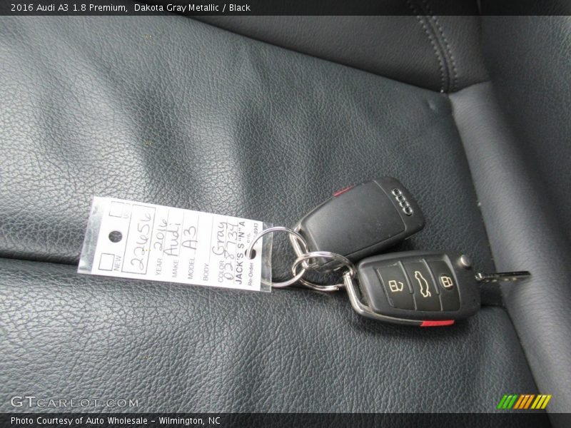 Dakota Gray Metallic / Black 2016 Audi A3 1.8 Premium