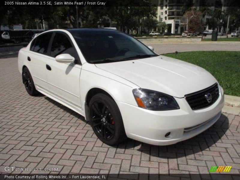 Satin White Pearl / Frost Gray 2005 Nissan Altima 3.5 SE