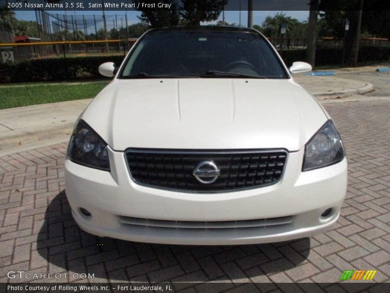 Satin White Pearl / Frost Gray 2005 Nissan Altima 3.5 SE