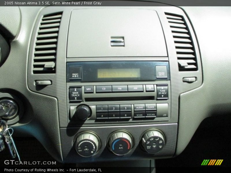 Satin White Pearl / Frost Gray 2005 Nissan Altima 3.5 SE