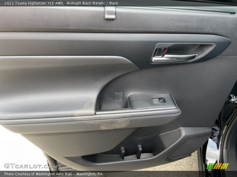 Midnight Black Metallic / Black 2021 Toyota Highlander XLE AWD