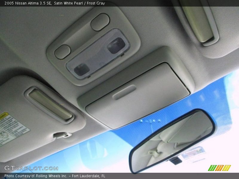Satin White Pearl / Frost Gray 2005 Nissan Altima 3.5 SE
