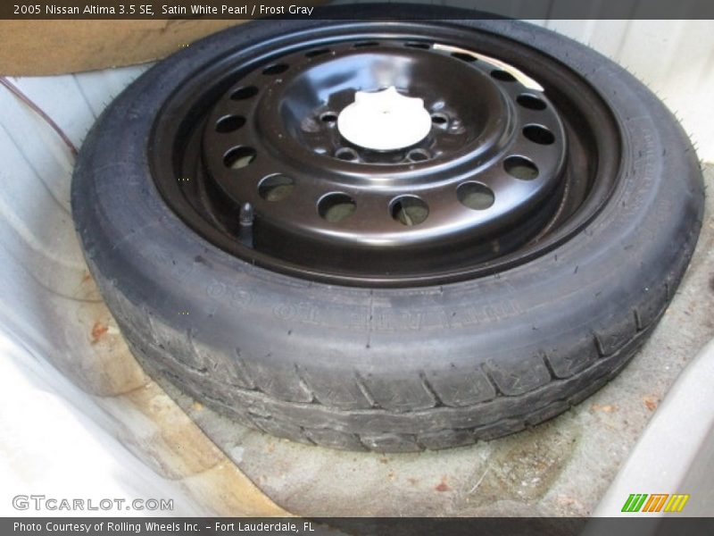 Satin White Pearl / Frost Gray 2005 Nissan Altima 3.5 SE