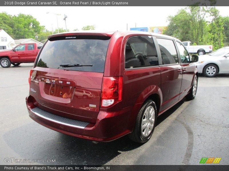 Octane Red Pearl / Black/Light Graystone 2018 Dodge Grand Caravan SE