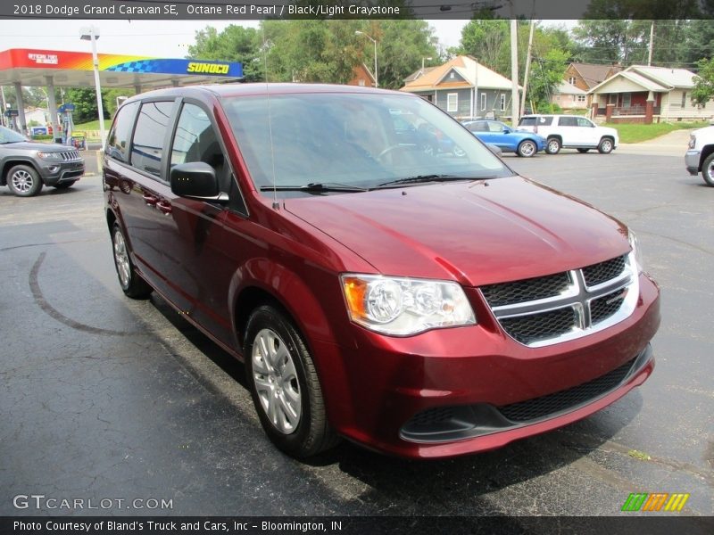 Octane Red Pearl / Black/Light Graystone 2018 Dodge Grand Caravan SE