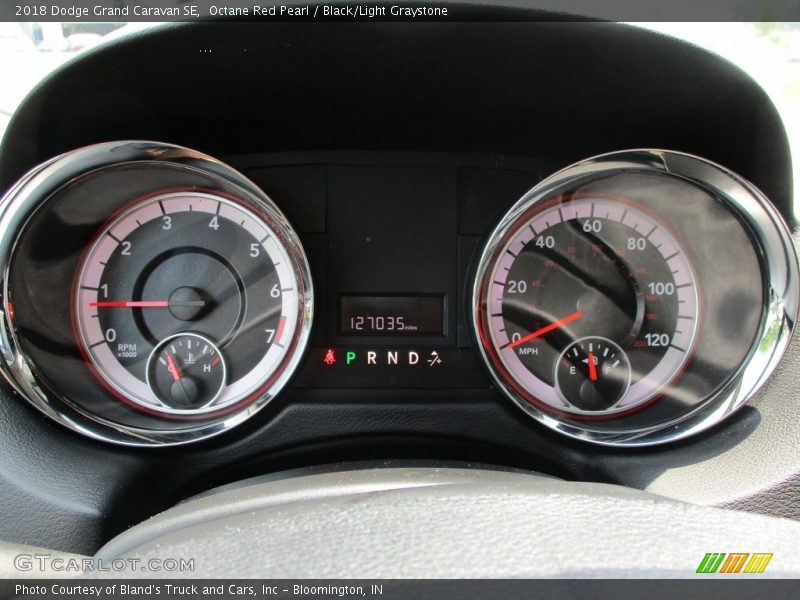 Octane Red Pearl / Black/Light Graystone 2018 Dodge Grand Caravan SE