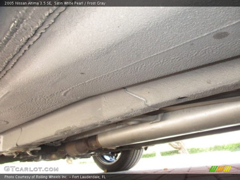 Satin White Pearl / Frost Gray 2005 Nissan Altima 3.5 SE